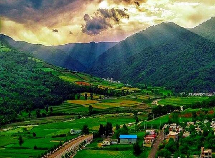 چرا اجاره کلبه در تنکابن محبوب‌تر از متل قو است؟