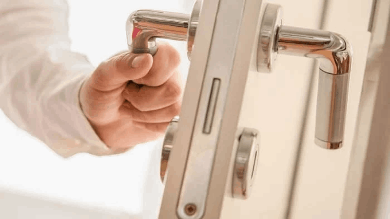 نقش درب ضد سرقت در افزایش امنیت ساختمان‌های مسکونی