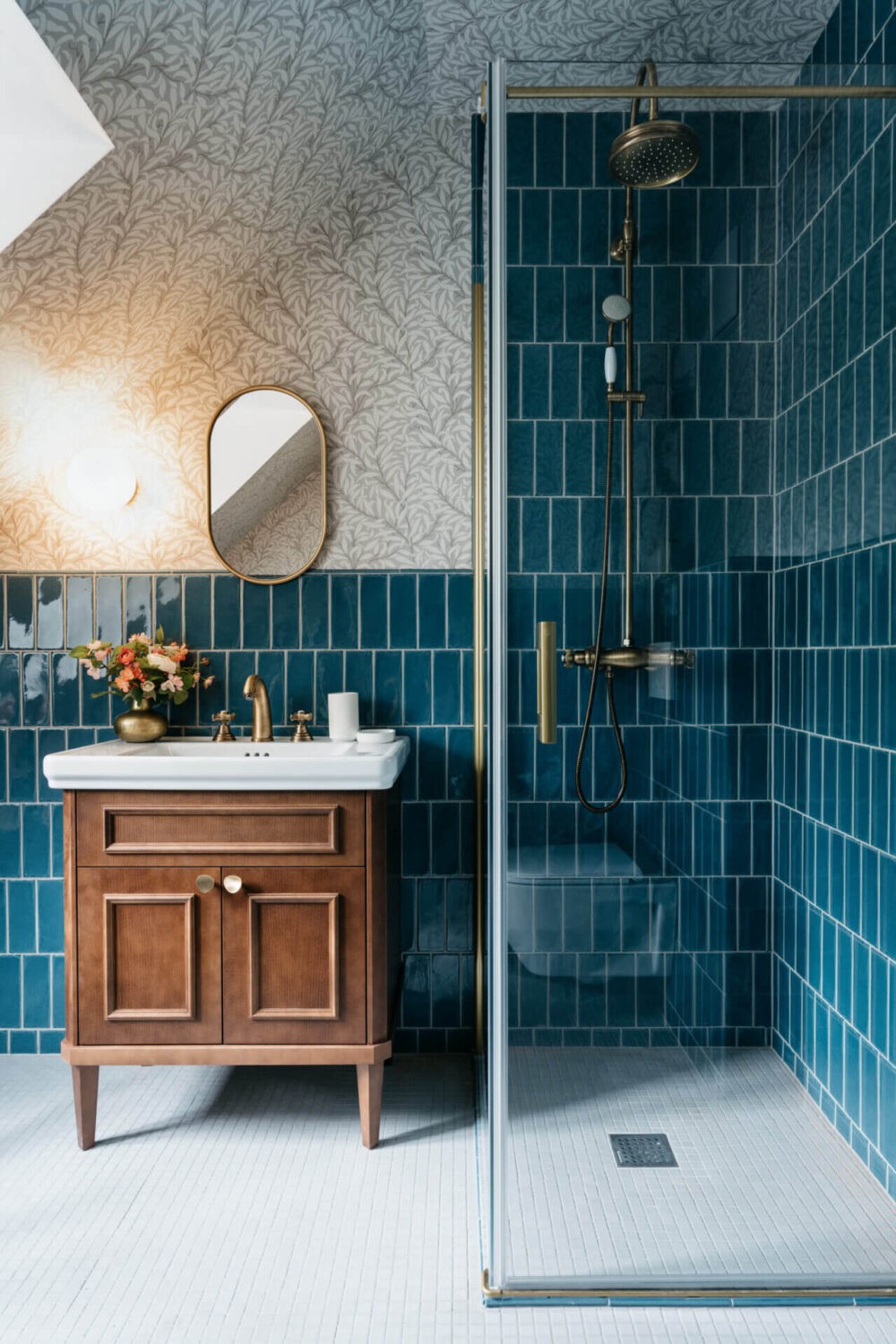 کاشی سبز برای سرویس بهداشتی