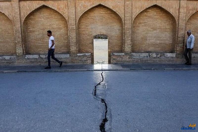 نفوذ فرونشست به ساختمان های مسکونی اصفهان نفوذ فرونشست به ساختمان های مسکونی اصفهان