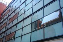 مزایای اجرای نمای شیشه ای ساختمان
