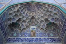 مروری بر هنر کاشیکاری ایران