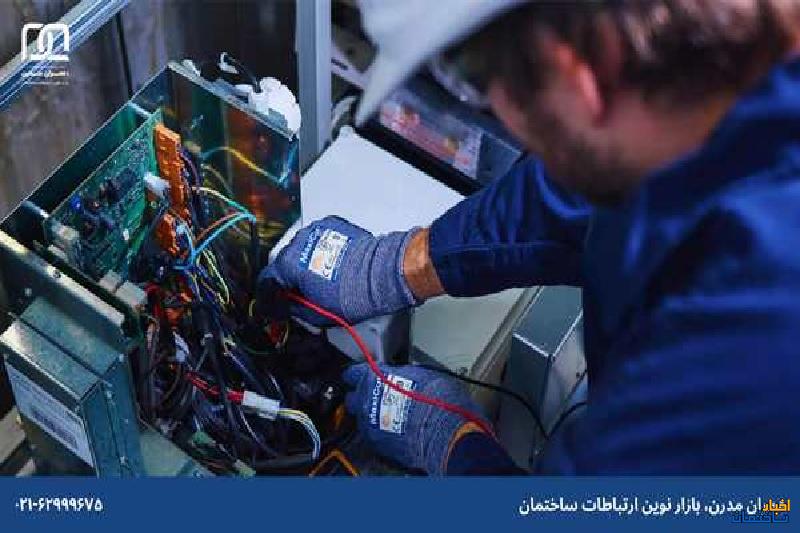 آیا آسانسور برق اضطراری دارد؟